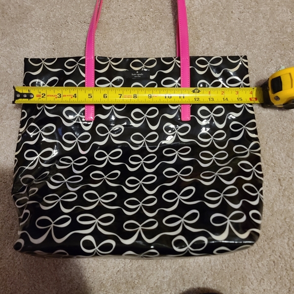 Bkack w/white bows Kate Spade Tote - Picture 6 of 7